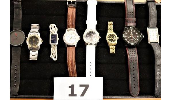 8 diverse horloges w.o. SECTOR, CAMEL, MAREA, GUESS, RODANIA
